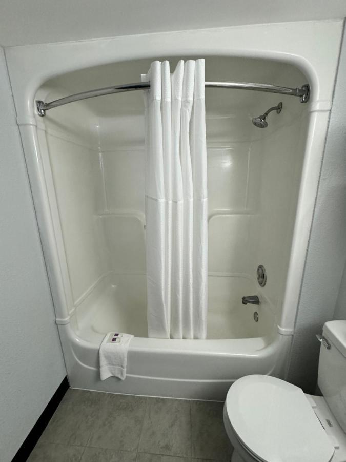 Studio 6 Suites East Syracuse Airport Екстериор снимка