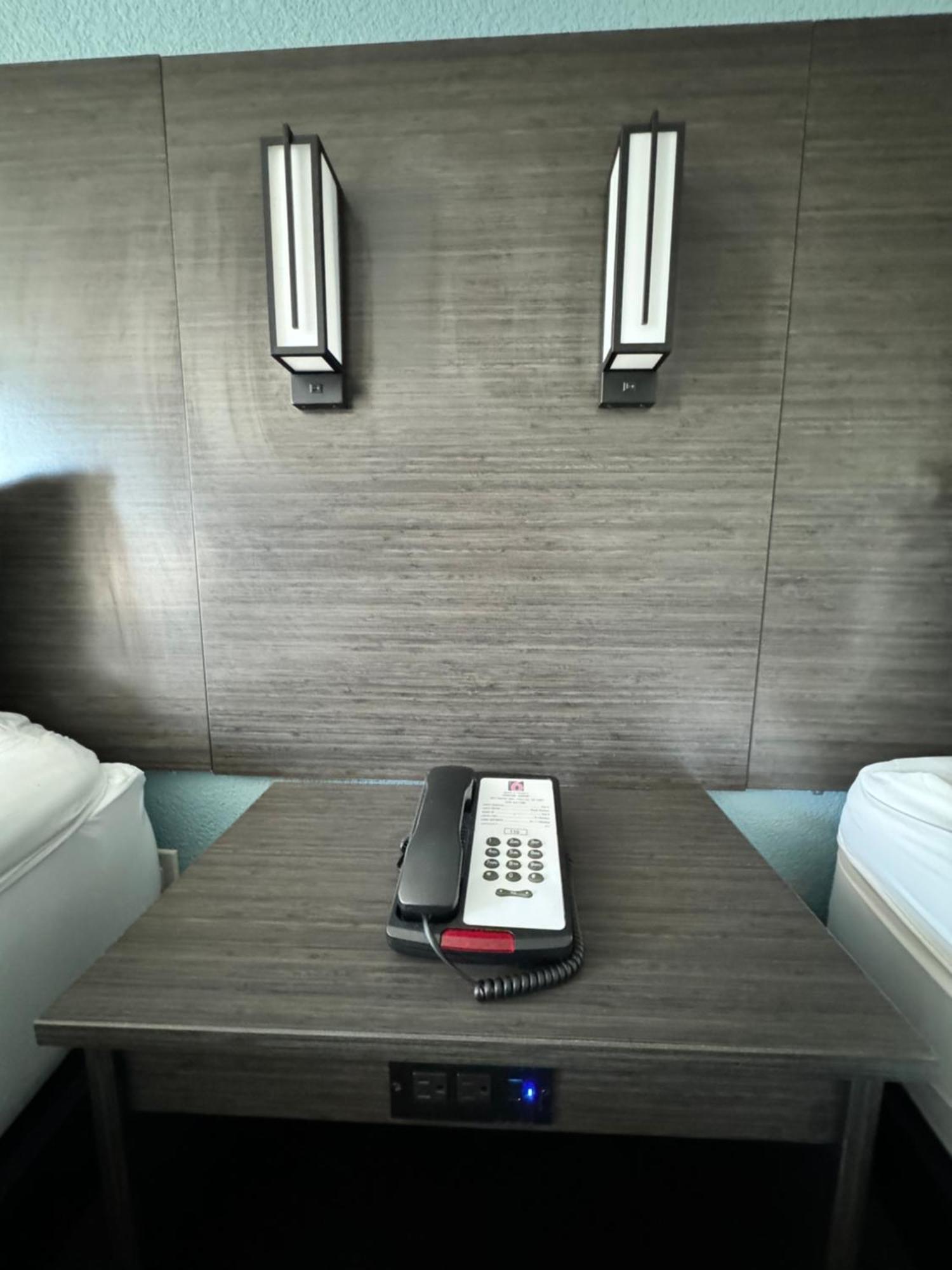 Studio 6 Suites East Syracuse Airport Екстериор снимка