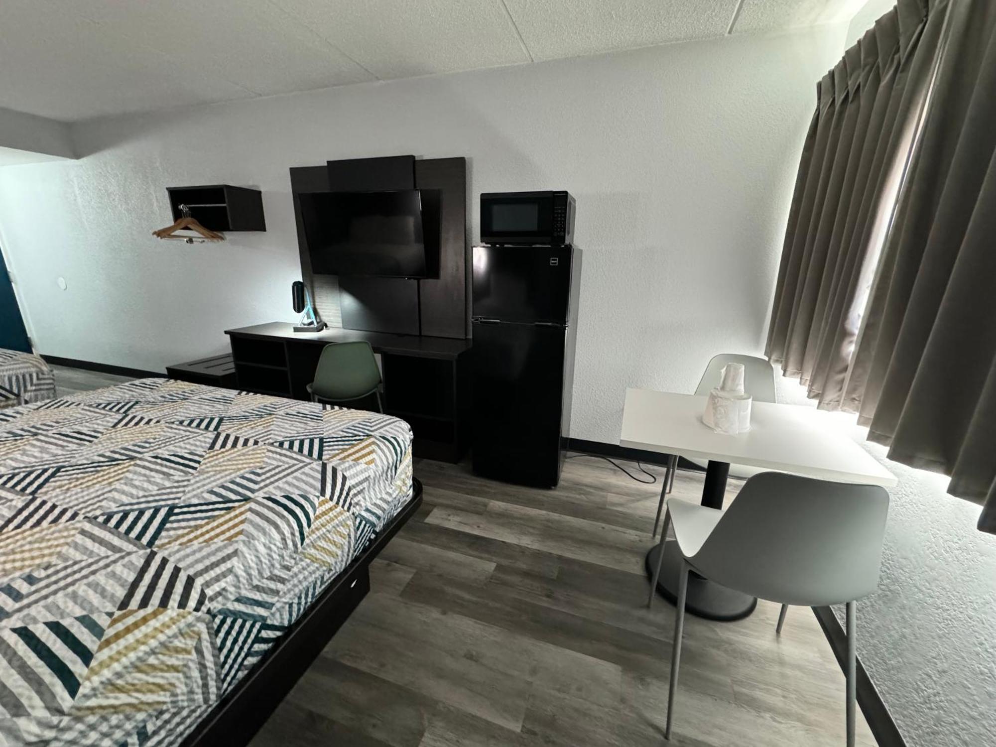 Studio 6 Suites East Syracuse Airport Екстериор снимка