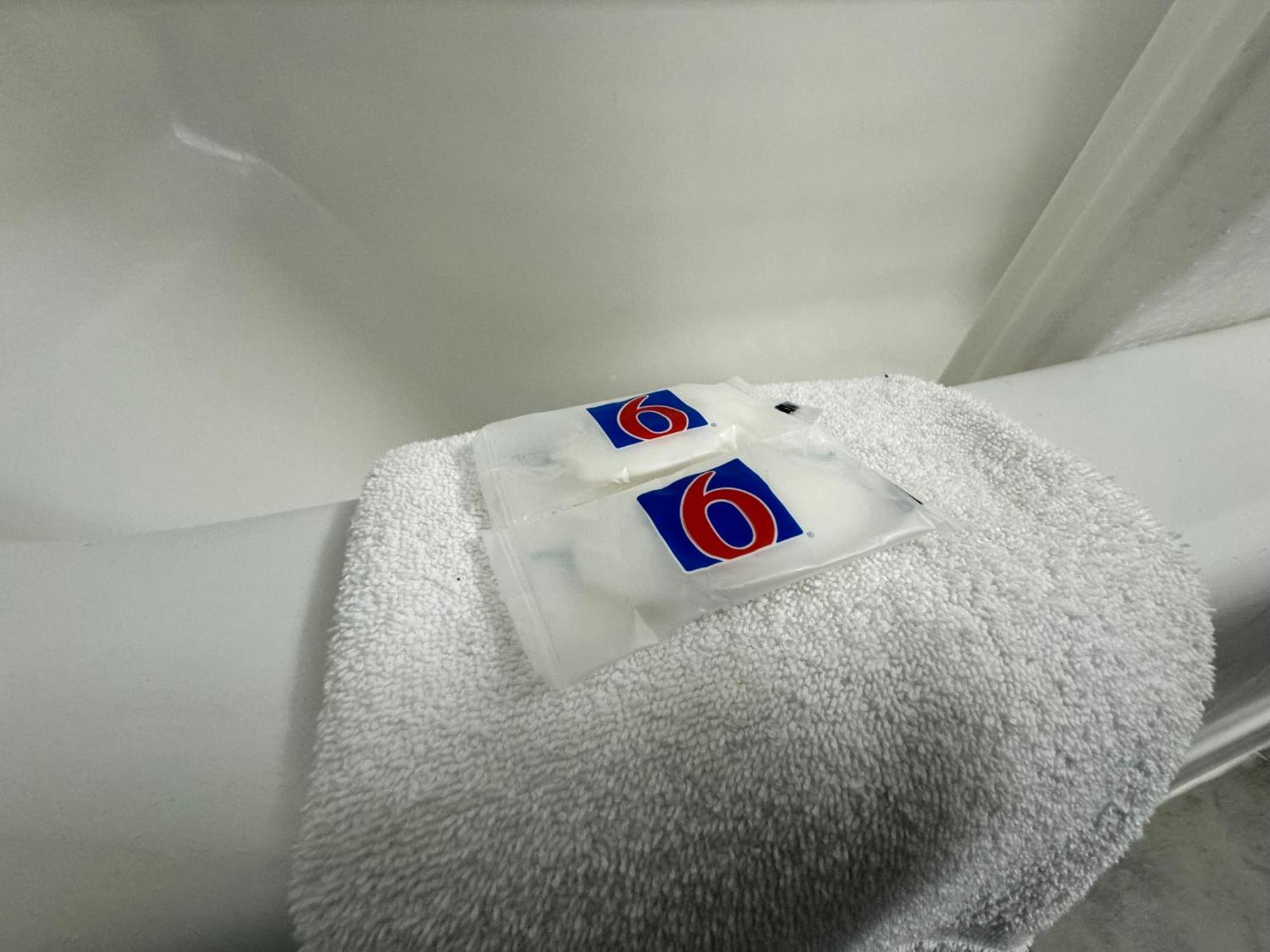 Studio 6 Suites East Syracuse Airport Екстериор снимка