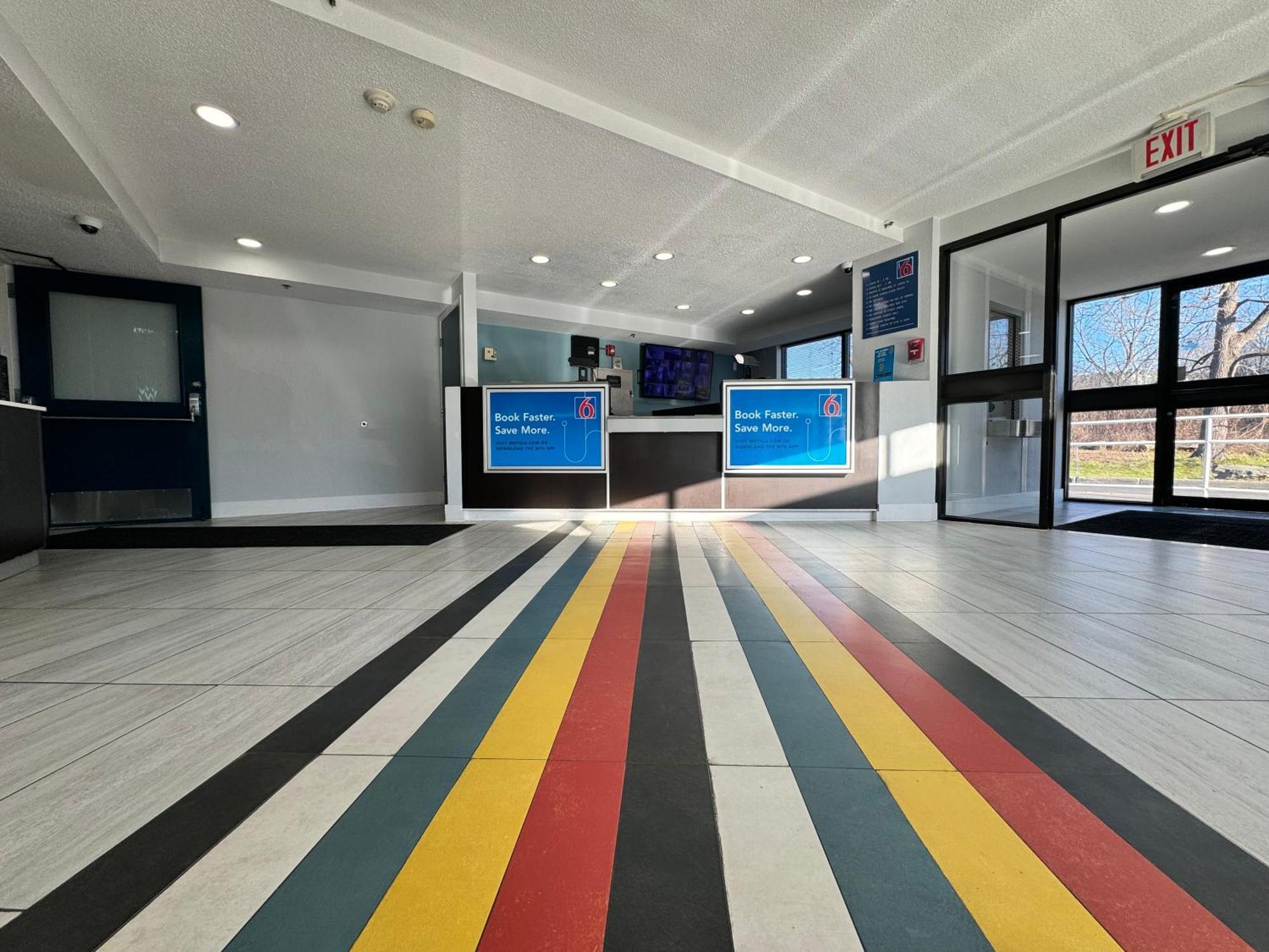 Studio 6 Suites East Syracuse Airport Екстериор снимка