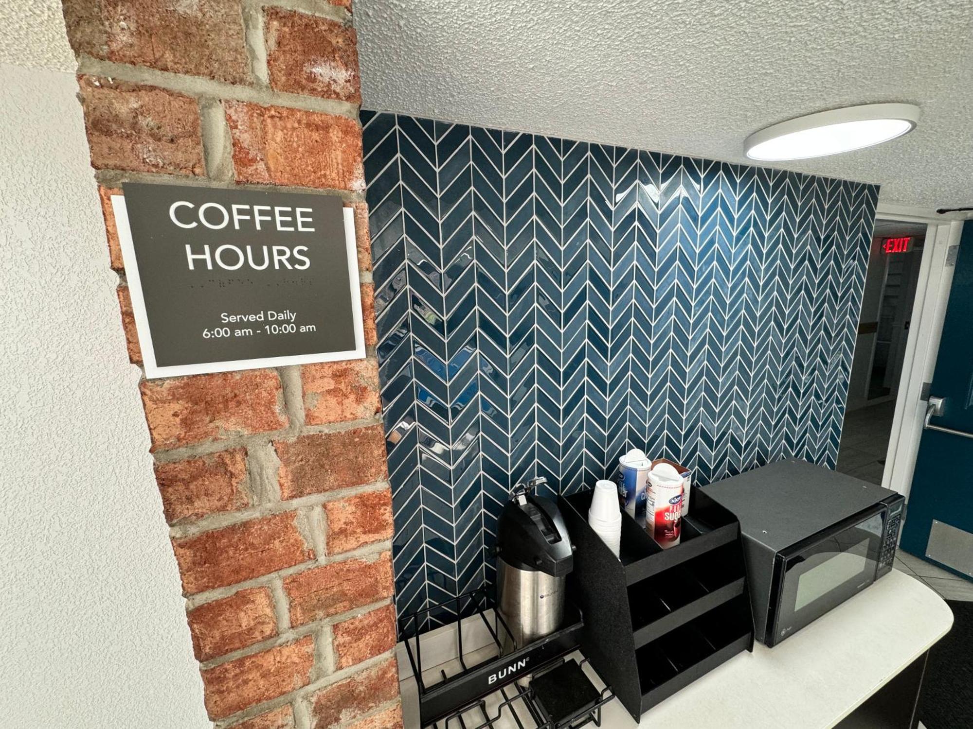 Studio 6 Suites East Syracuse Airport Екстериор снимка